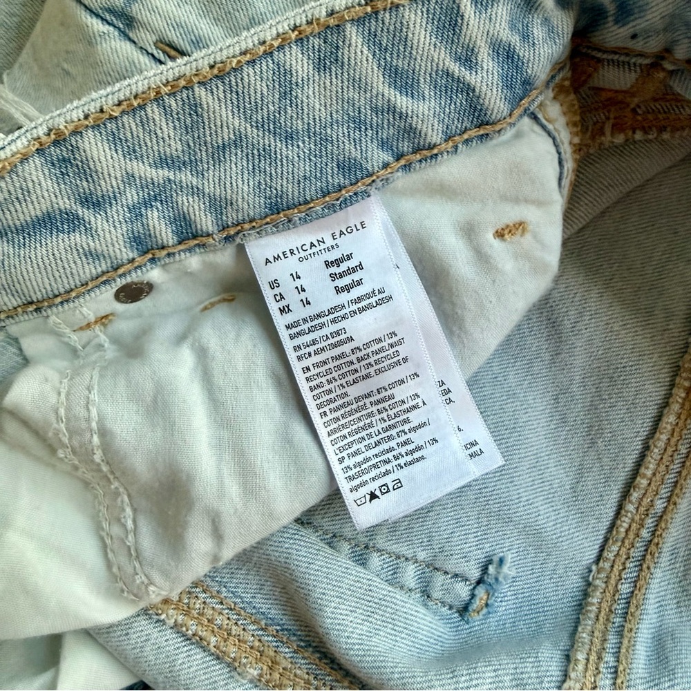 AEO | Strigid Ripped Mom Jean - Picture 5 of 11
